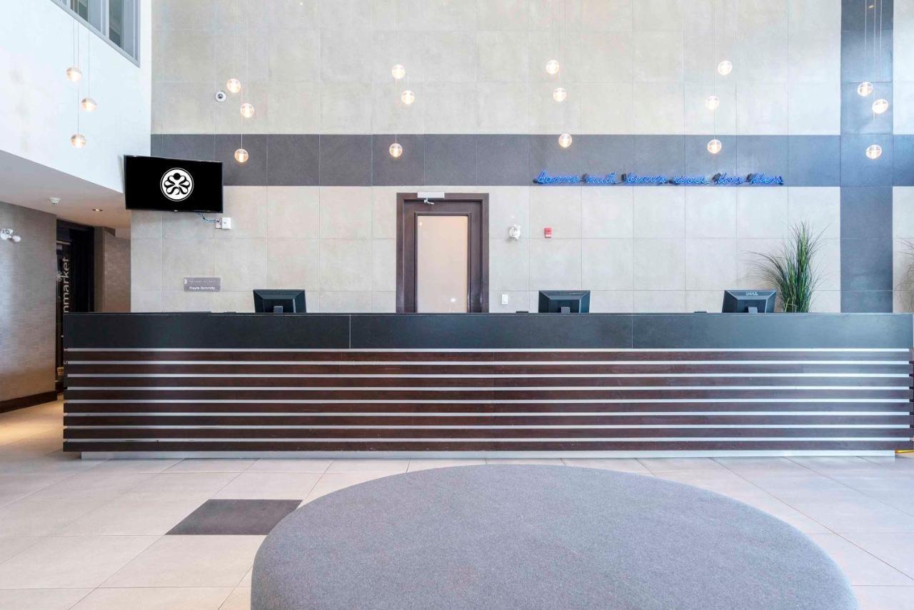 Sandman Signature Prince George Hotel Extérieur photo