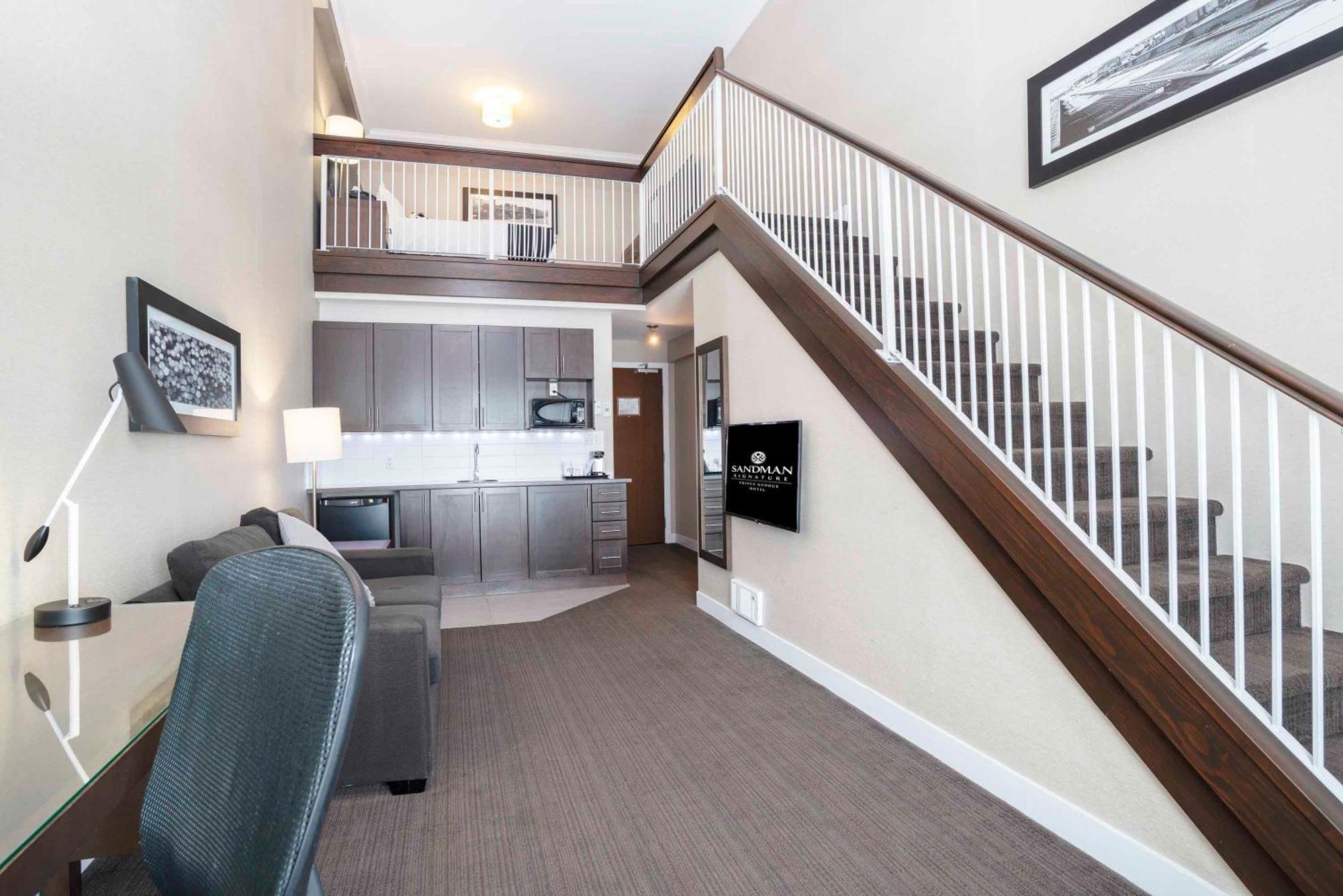 Sandman Signature Prince George Hotel Extérieur photo
