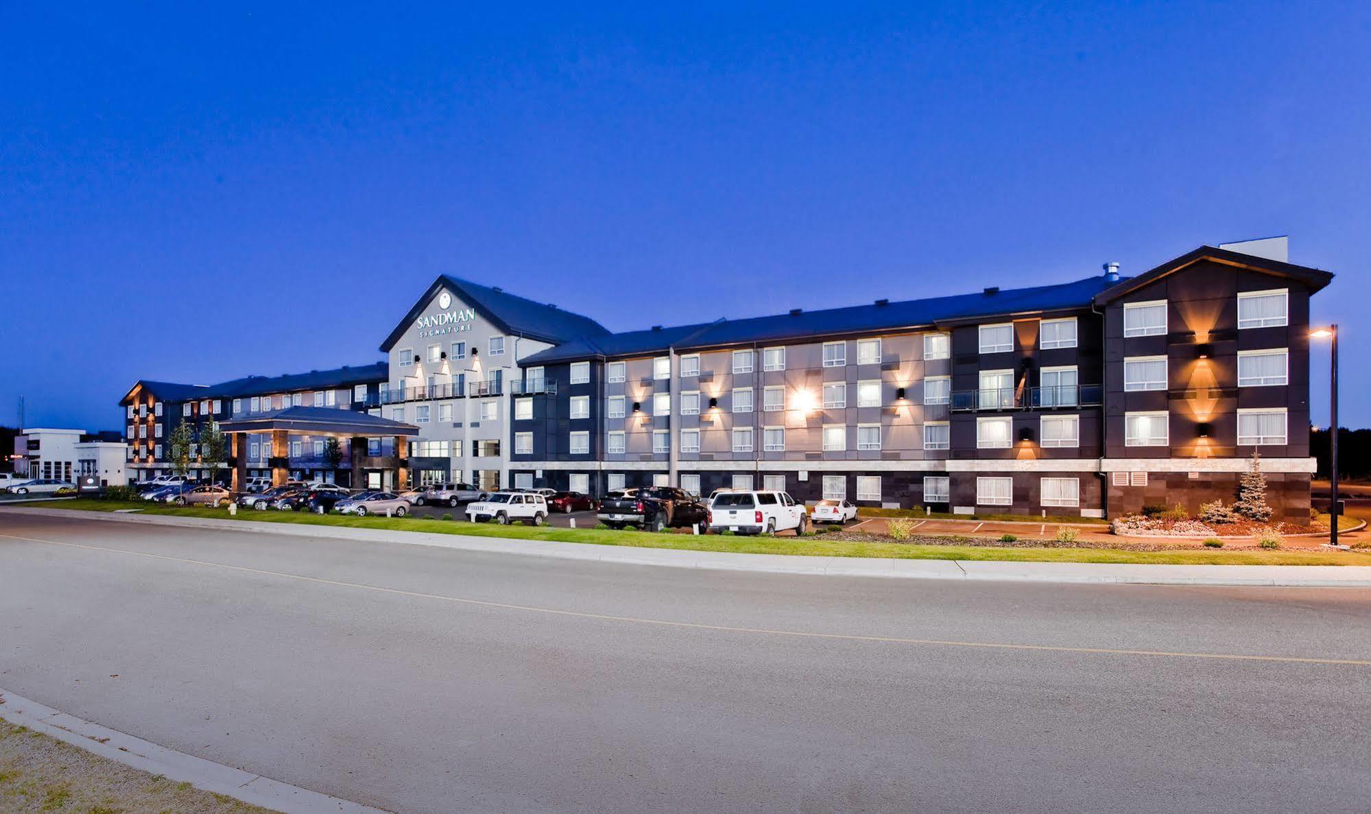 Sandman Signature Prince George Hotel Extérieur photo
