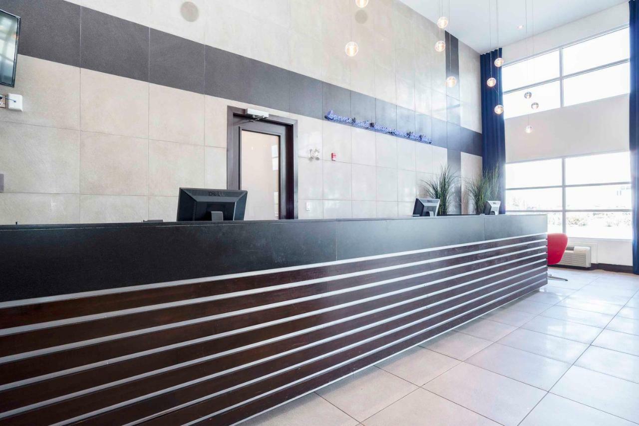 Sandman Signature Prince George Hotel Extérieur photo