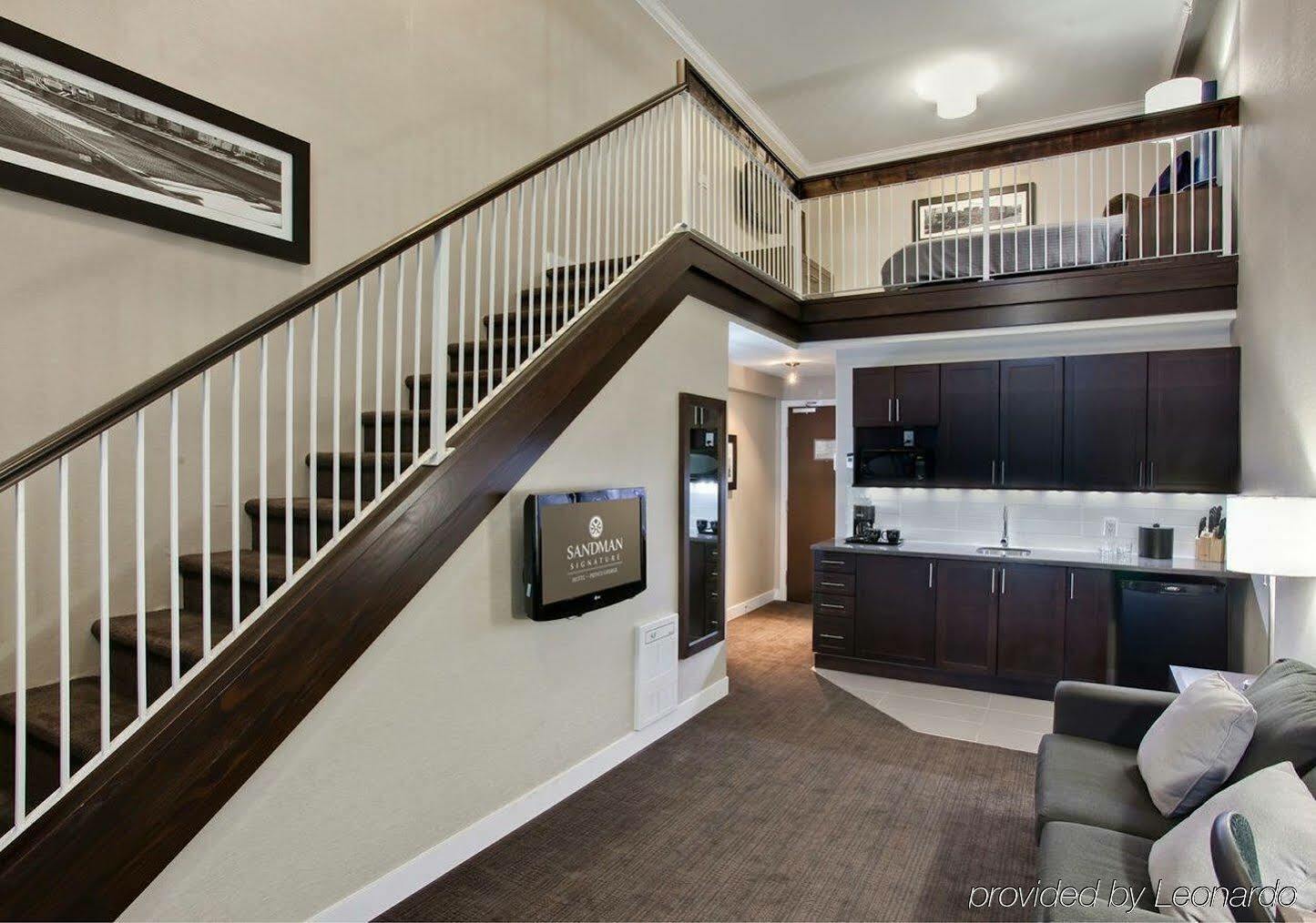 Sandman Signature Prince George Hotel Extérieur photo