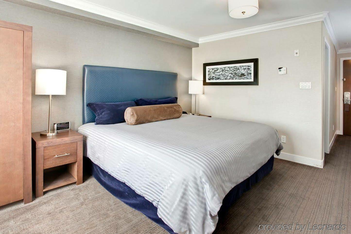 Sandman Signature Prince George Hotel Extérieur photo